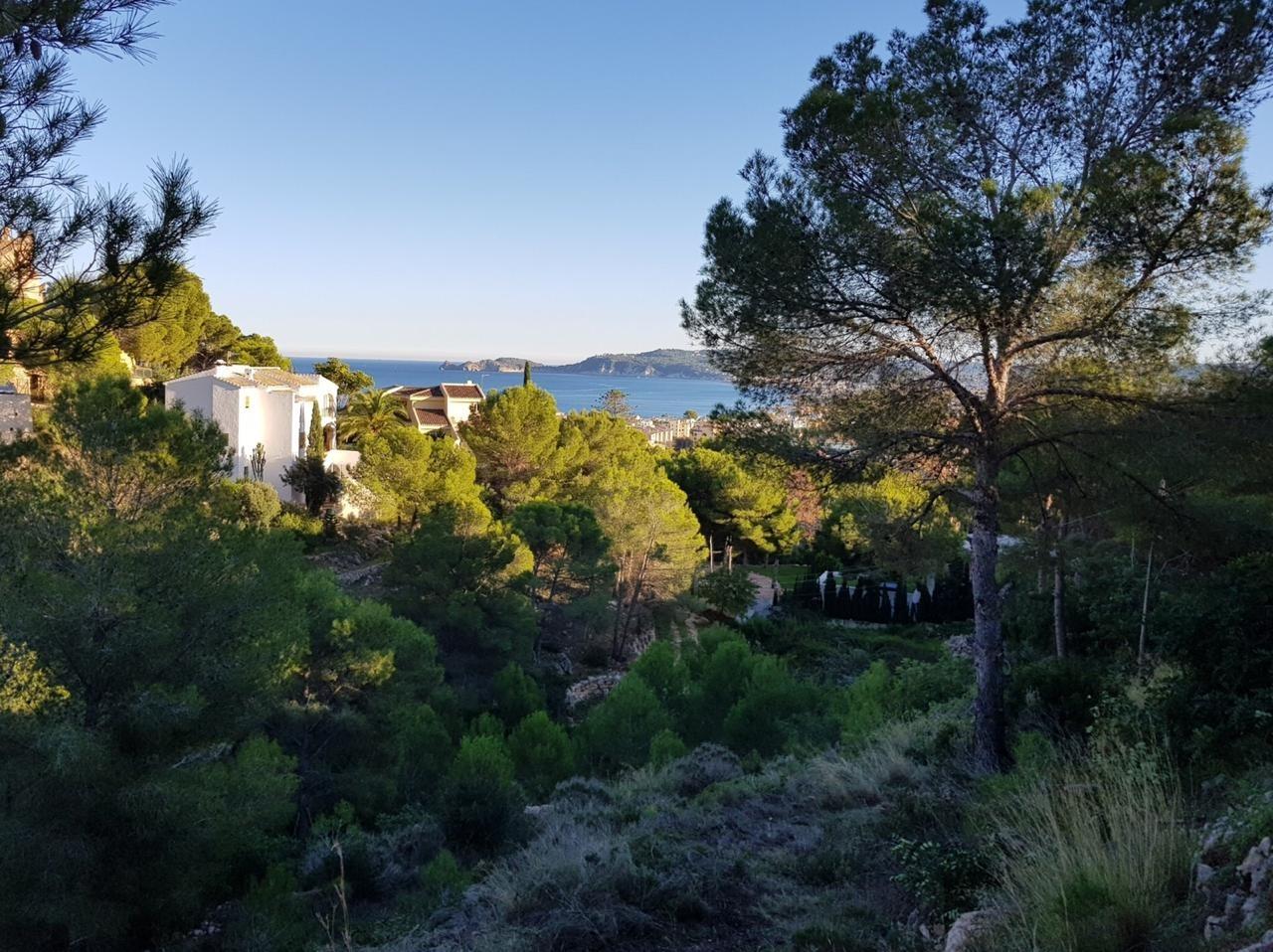 Urban plot in Javea with sea views