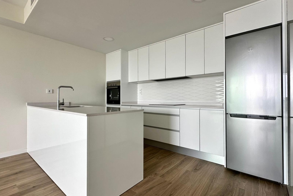 NIEUWE APPARTEMENT MET ZEEZICHTEN