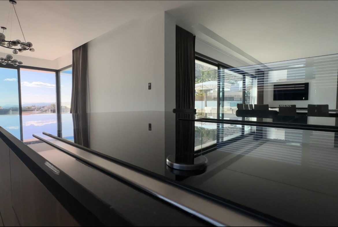 Unique Villa in Sierra Cortina