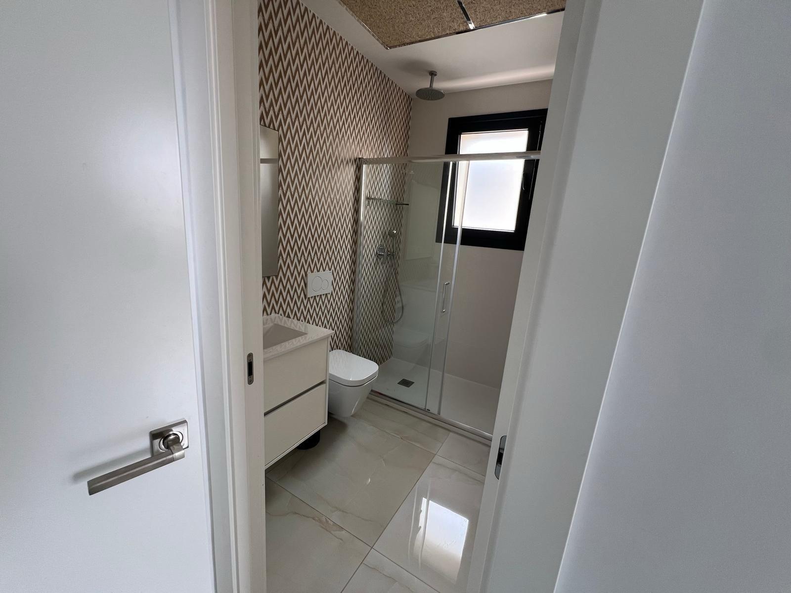 3-54-12 VILLA DE LUJO EN LOMAS DE CABO ROIG CON PISCINA PRIVADA Y PARCELA DE 200 M2. 3 DORM. 3 BAÑOS.