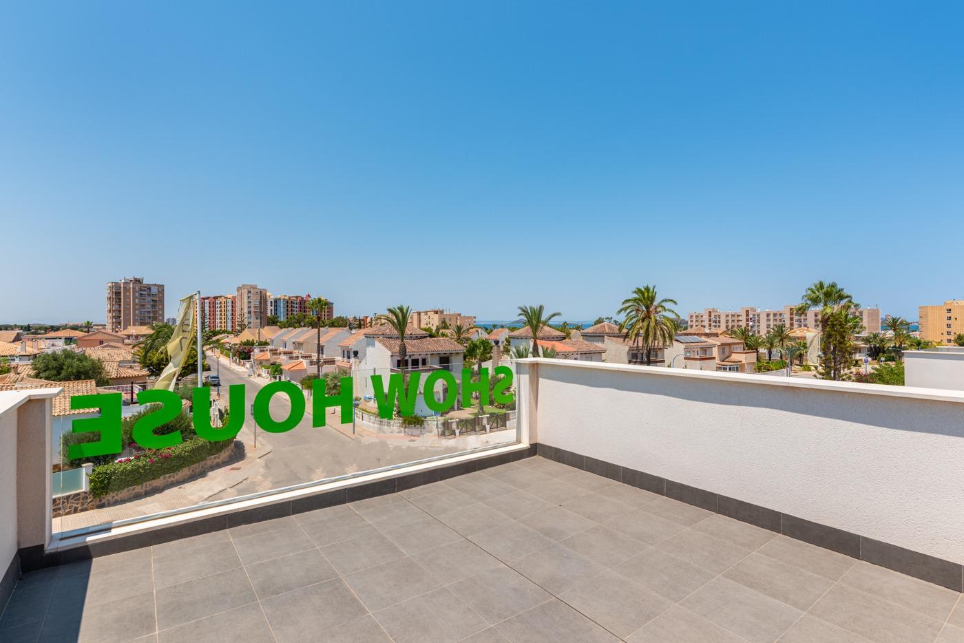 OBRA NUEVA EN LA MANGA. VILLA DE LUJO. 3 DORM. 3 BAÑOS. 440 PARCELA. PISCINA PROPIA.PLAYA A 350M