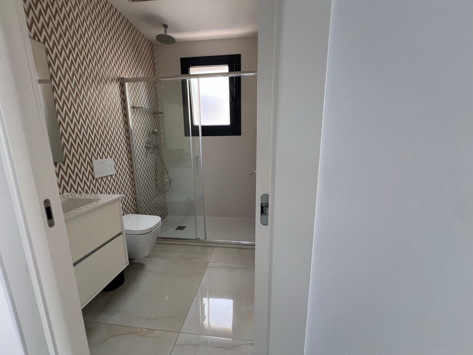 3-56-11 VILLA DE LUJO EN LOMAS DE CABO ROIG CON PISCINA PRIVADA Y PARCELA DE 200 M2. 3 DORM. 3 BAÑOS.