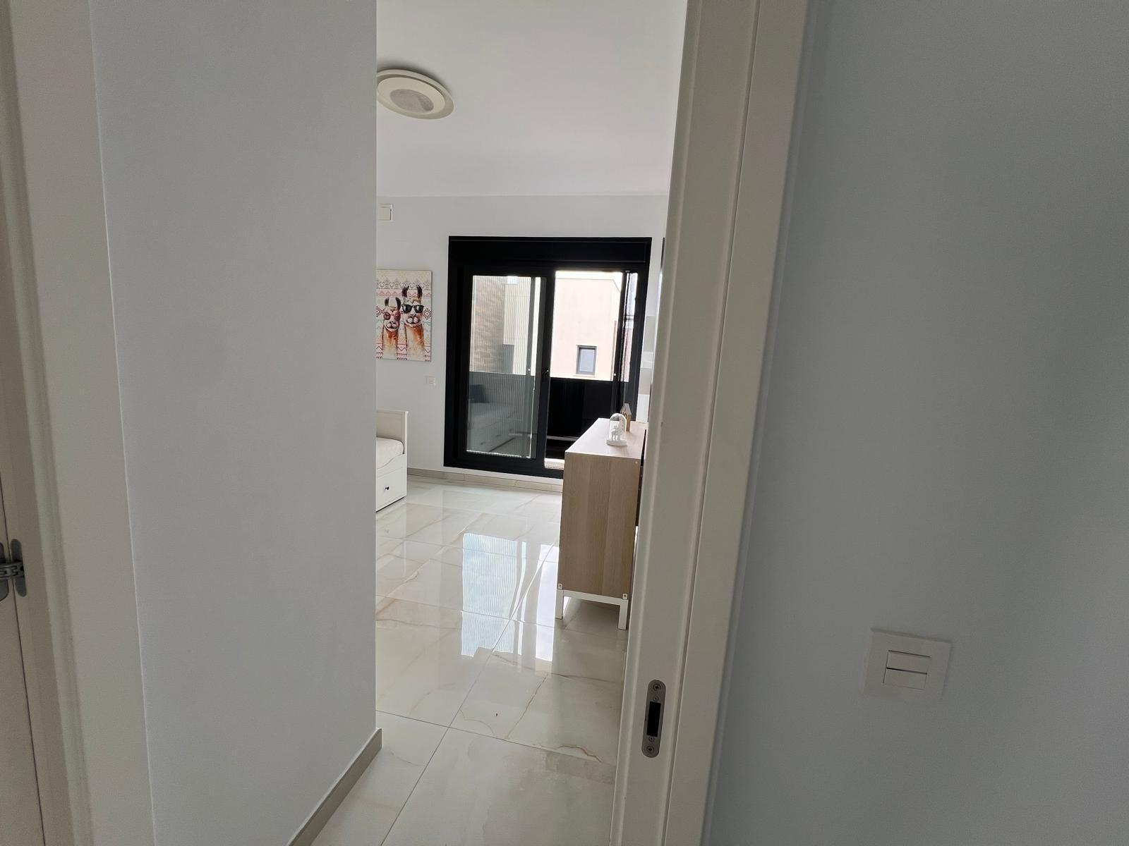 3-57-10 VILLA DE LUJO EN LOMAS DE CABO ROIG CON PISCINA PRIVADA Y PARCELA DE 200 M2. 3 DORM. 3 BAÑOS.