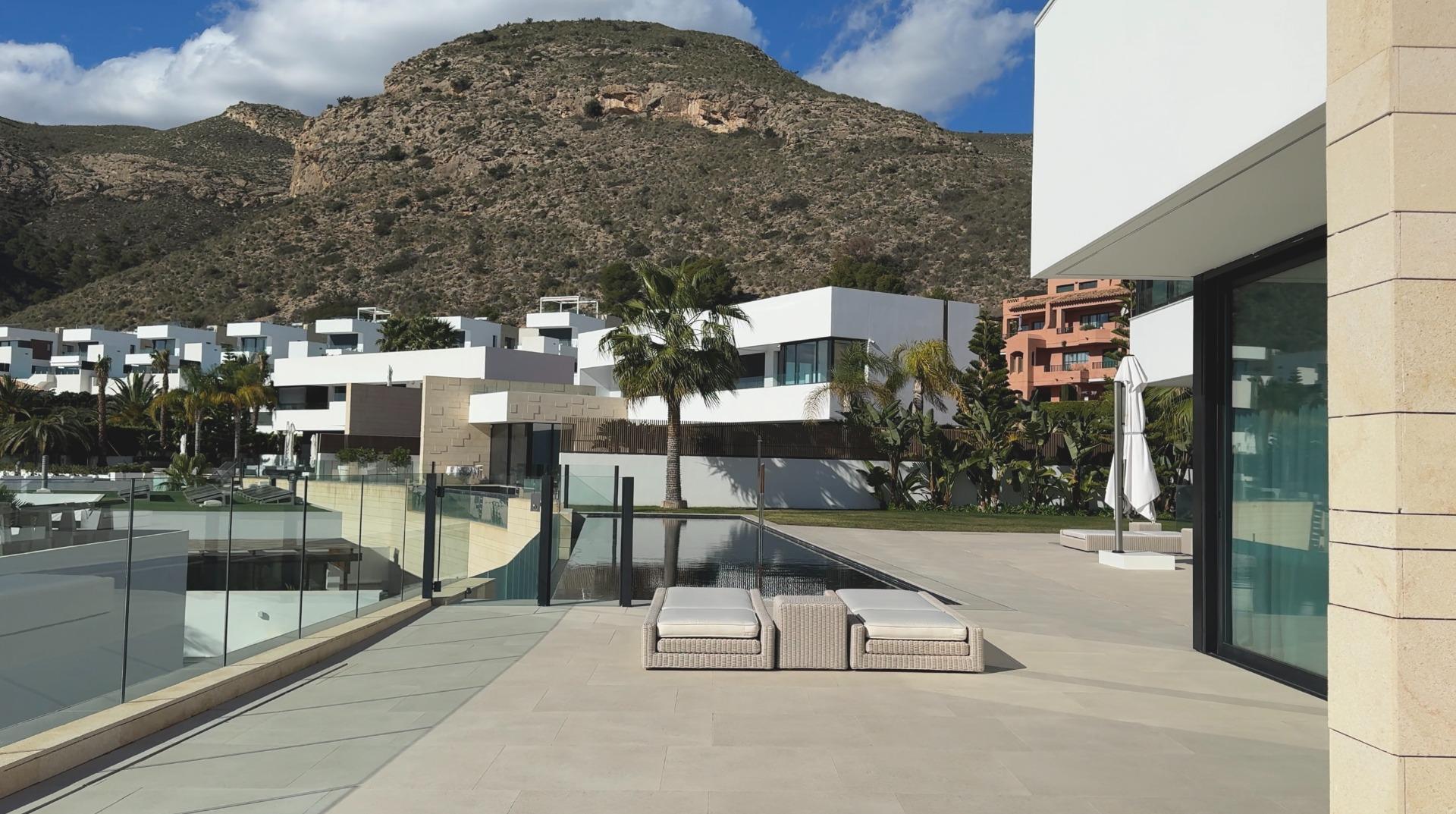 3-57-9 Unique Villa in Sierra Cortina