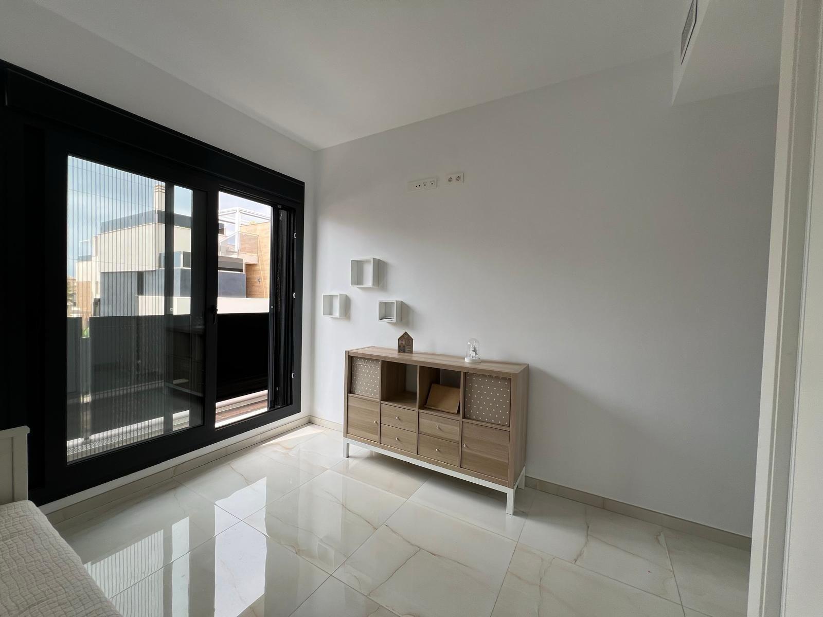 3-58-10 VILLA DE LUJO EN LOMAS DE CABO ROIG CON PISCINA PRIVADA Y PARCELA DE 200 M2. 3 DORM. 3 BAÑOS.