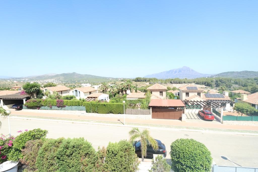 VILLA DE LUJO DE 5 DORM. 6 BAÑOS. EN MONTE OLIMPO JÁVEA.