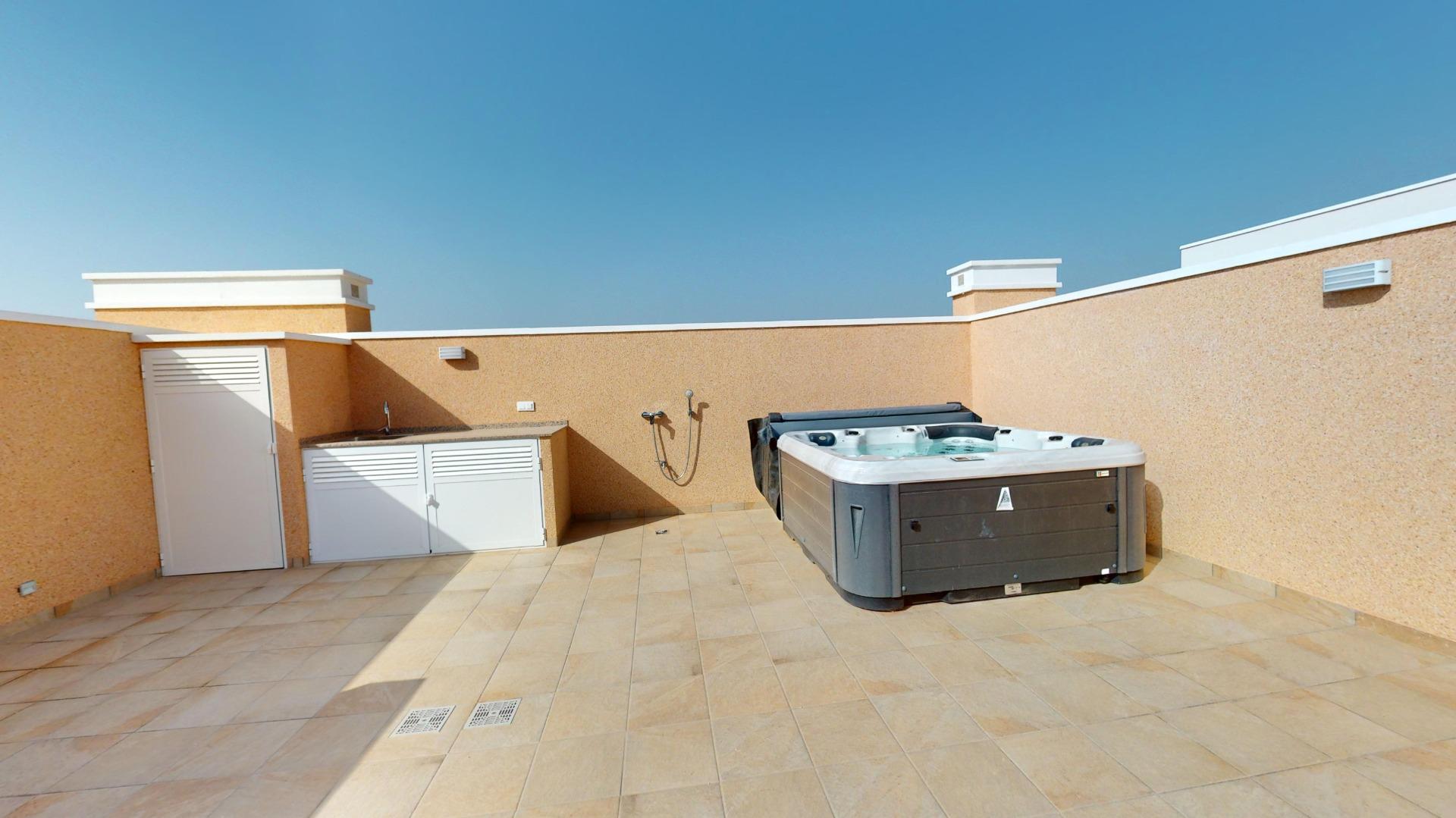 APARTAMENTOS DE OBRA NUEVA EN PILAR DE LA HORADADA CON GARAJE INCLUIDO. 100 M2.TERRAZAS DE 25 M2. 3 DORM. 2 BAÑOS. PISCINA.