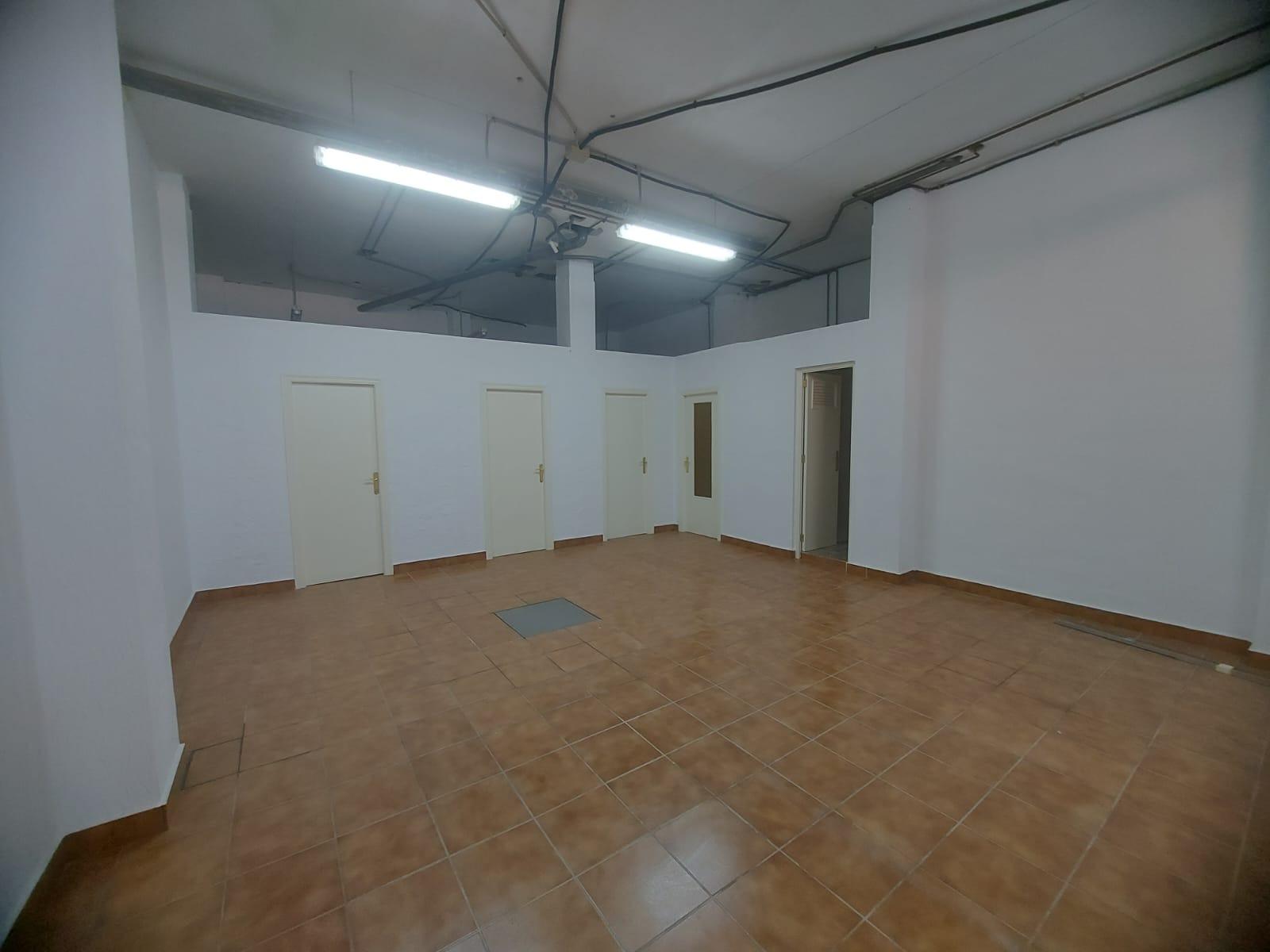 3-6-114 EDIFICIO EN ORIHUELA CIUDAD. 3 DORM. 2 BAÑOS. GARAJE. TRASTEROS