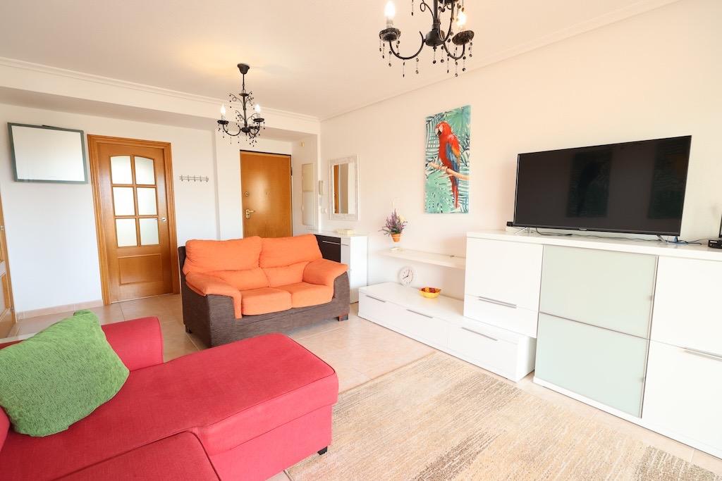 Apartment with sea views in Aguamarina