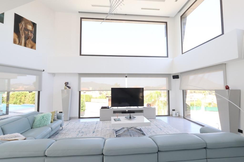 VILLA DE LUJO DE 5 DORM. 6 BAÑOS. EN MONTE OLIMPO JÁVEA.