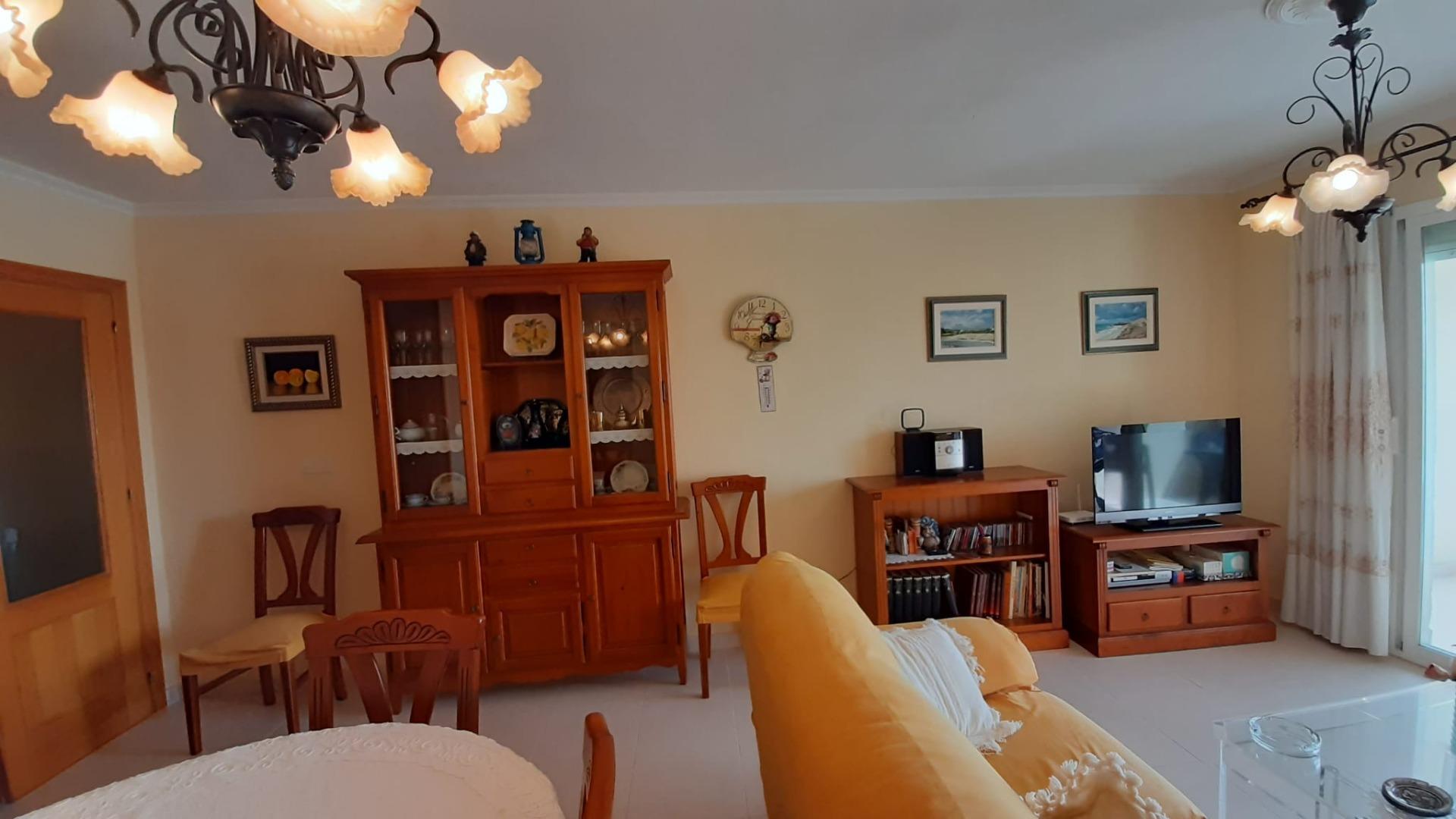 Excepcional piso en 2ª línea en playa Muchavista con vistas panorámicas al mar y a la montaña