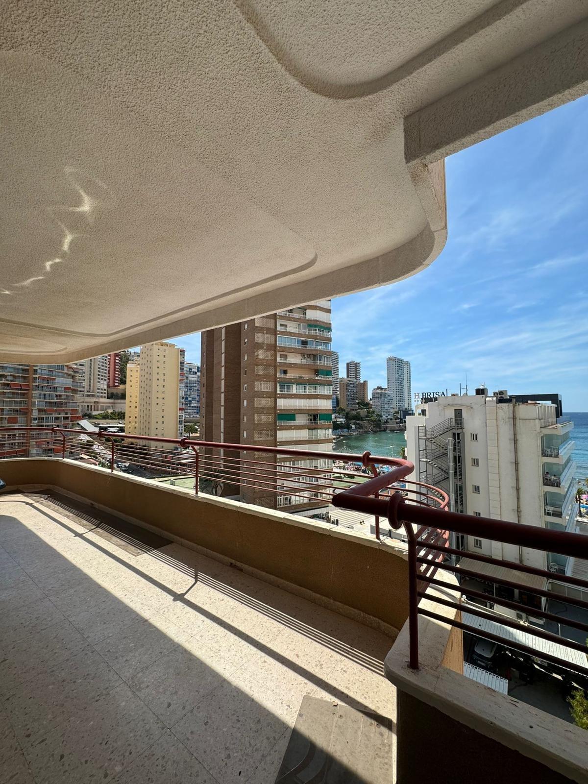 Apartamento con IMPRESIONANTES vistas al mar, Edif. Coblanca 8, playa Levante, Benidorm