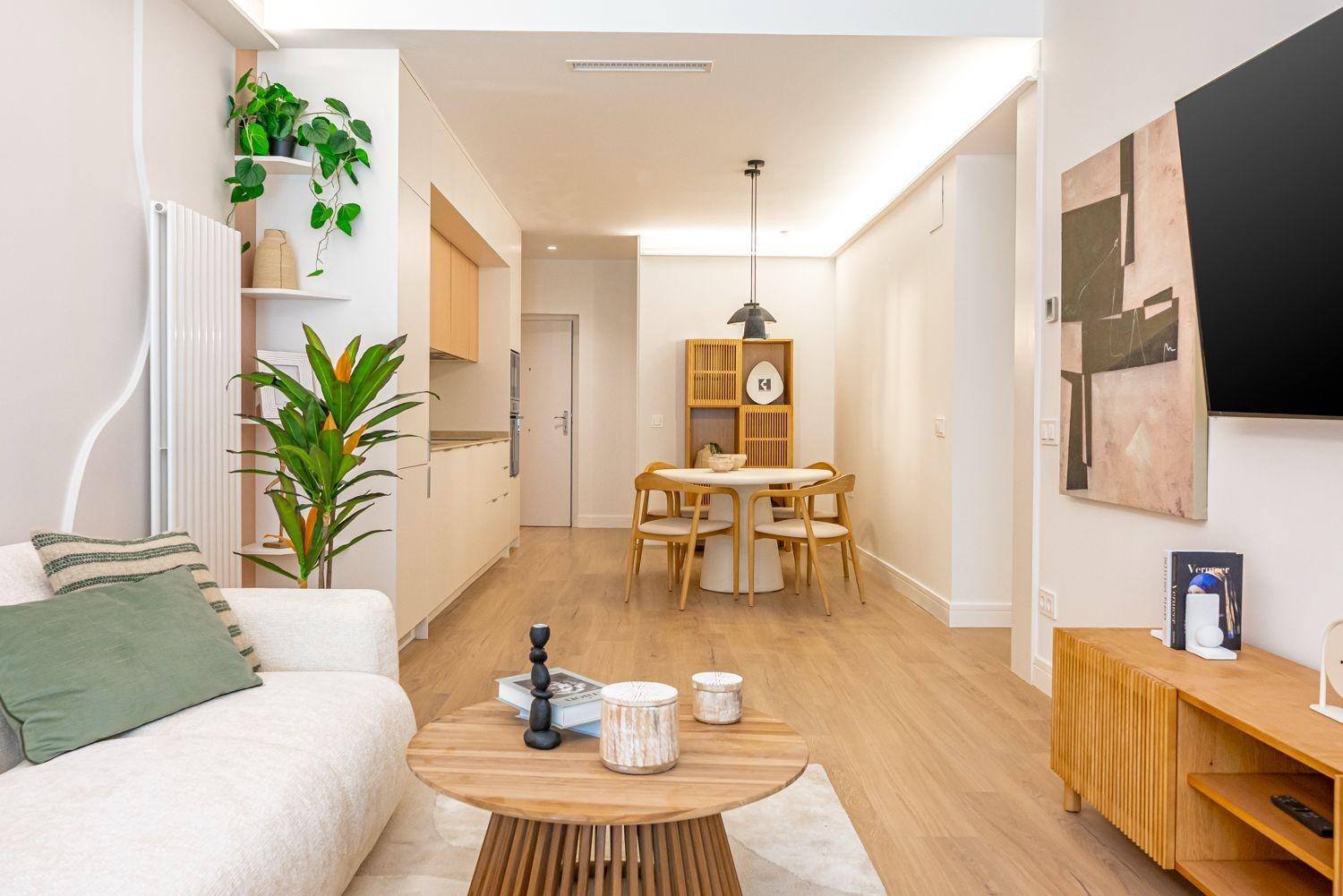 ELEGANT VOLLEDIG GERENOVEERD APPARTEMENT MET TERRAS IN ARAPILLES, MADRID