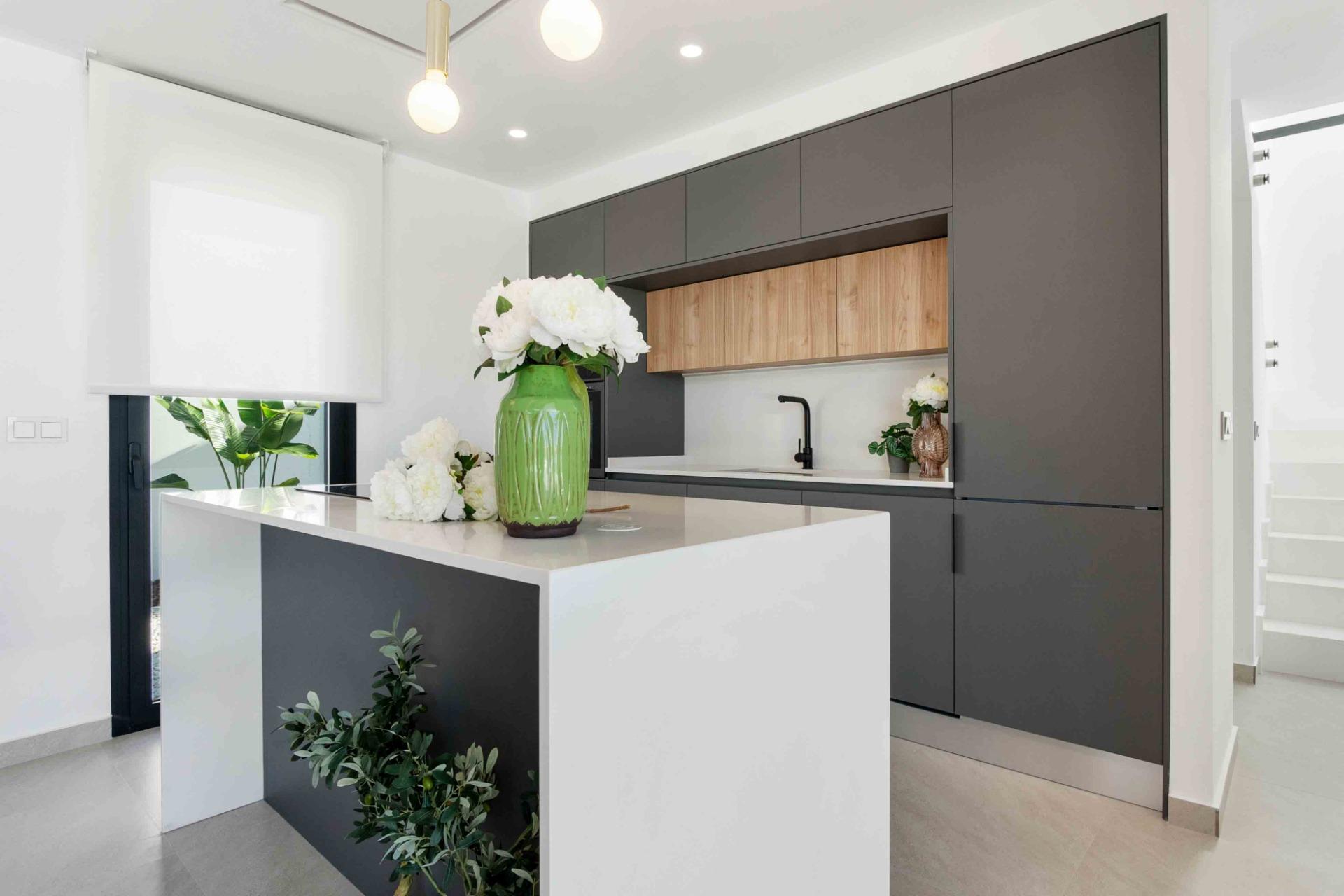 LUXURY VILLAS. NEW CONSTRUCTION. PILOT FLAT DONE.