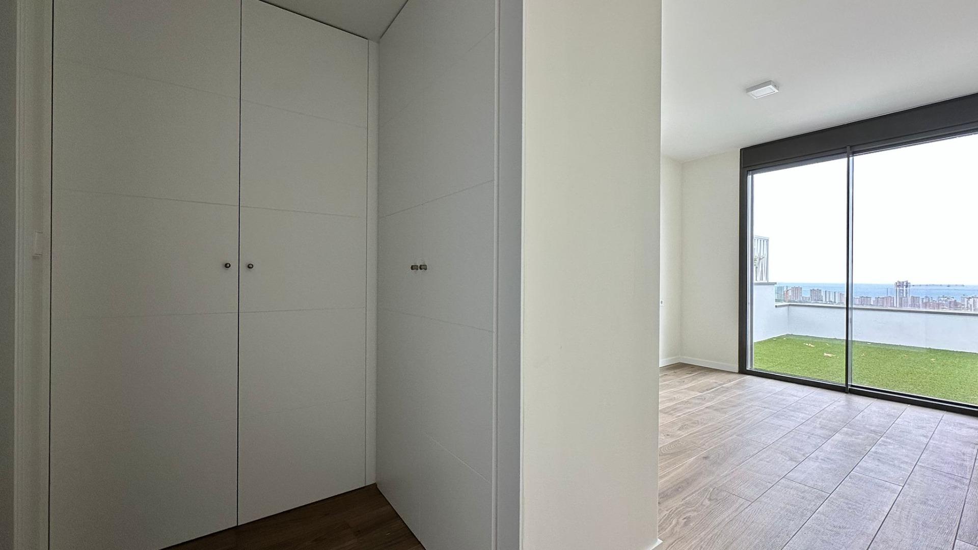 NIEUWE APPARTEMENT MET ZEEZICHTEN