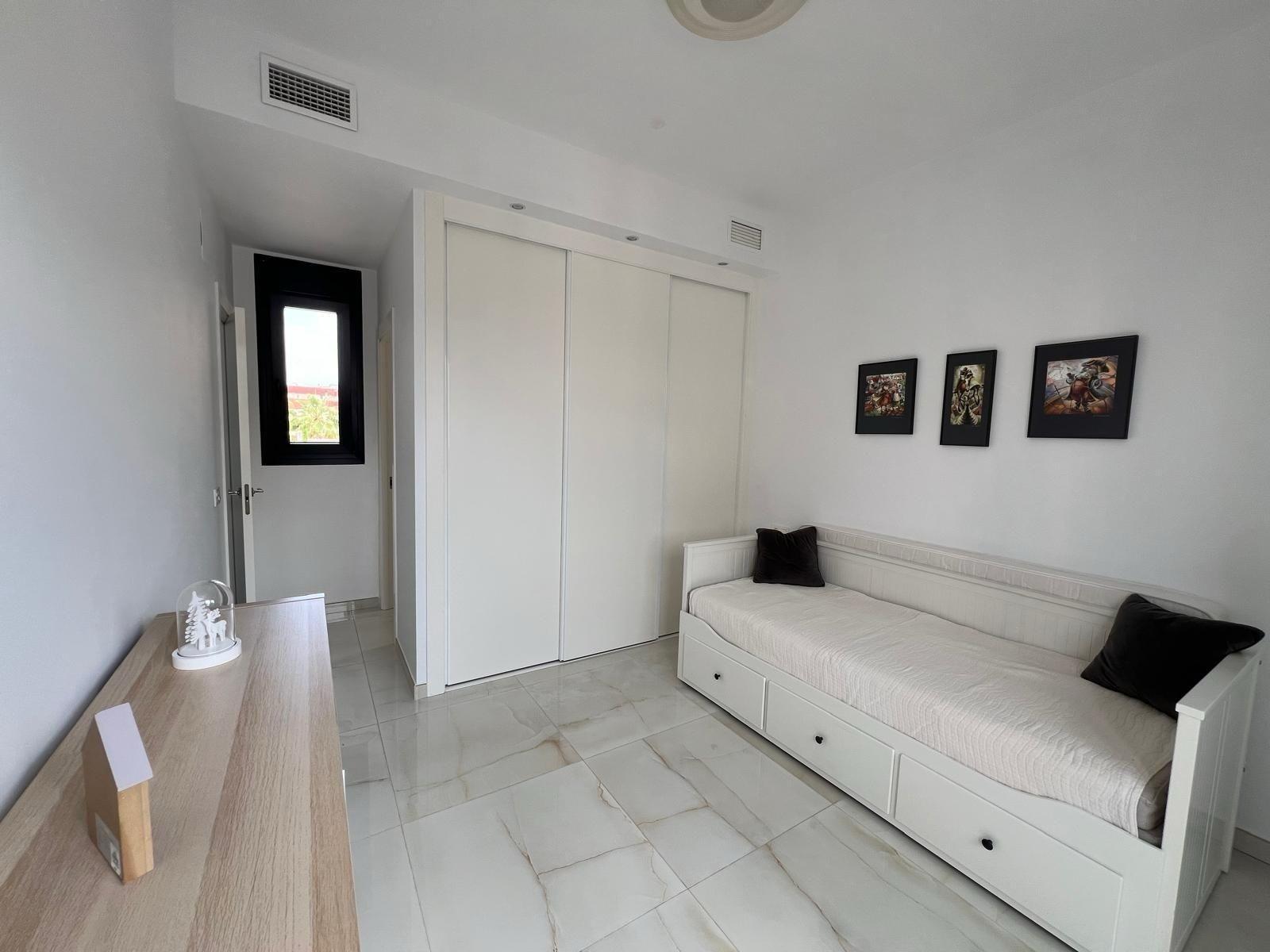 3-60-9 VILLA DE LUJO EN LOMAS DE CABO ROIG CON PISCINA PRIVADA Y PARCELA DE 200 M2. 3 DORM. 3 BAÑOS.