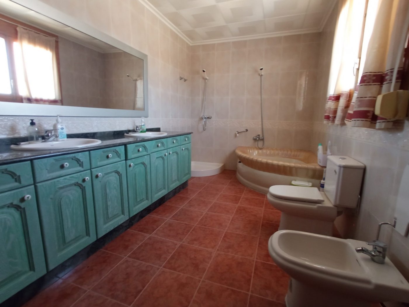 INDEPENDENT VILLA OF 500M2 – LAND OF 10,000M2 NEXT TO BONALBA – MUCHAMIEL
