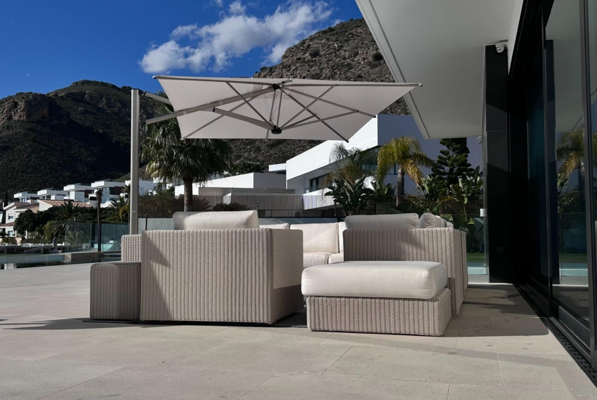 Unique Villa in Sierra Cortina