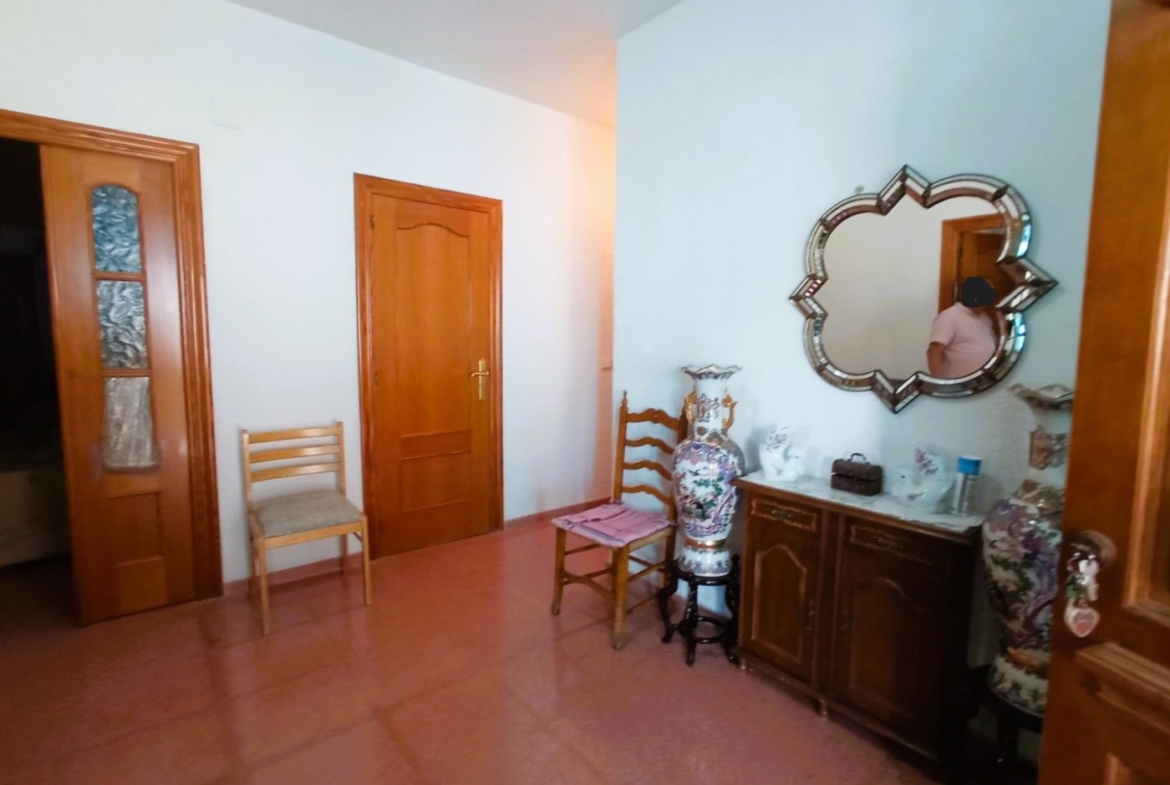 INDEPENDENT VILLA OF 500M2 – LAND OF 10,000M2 NEXT TO BONALBA – MUCHAMIEL
