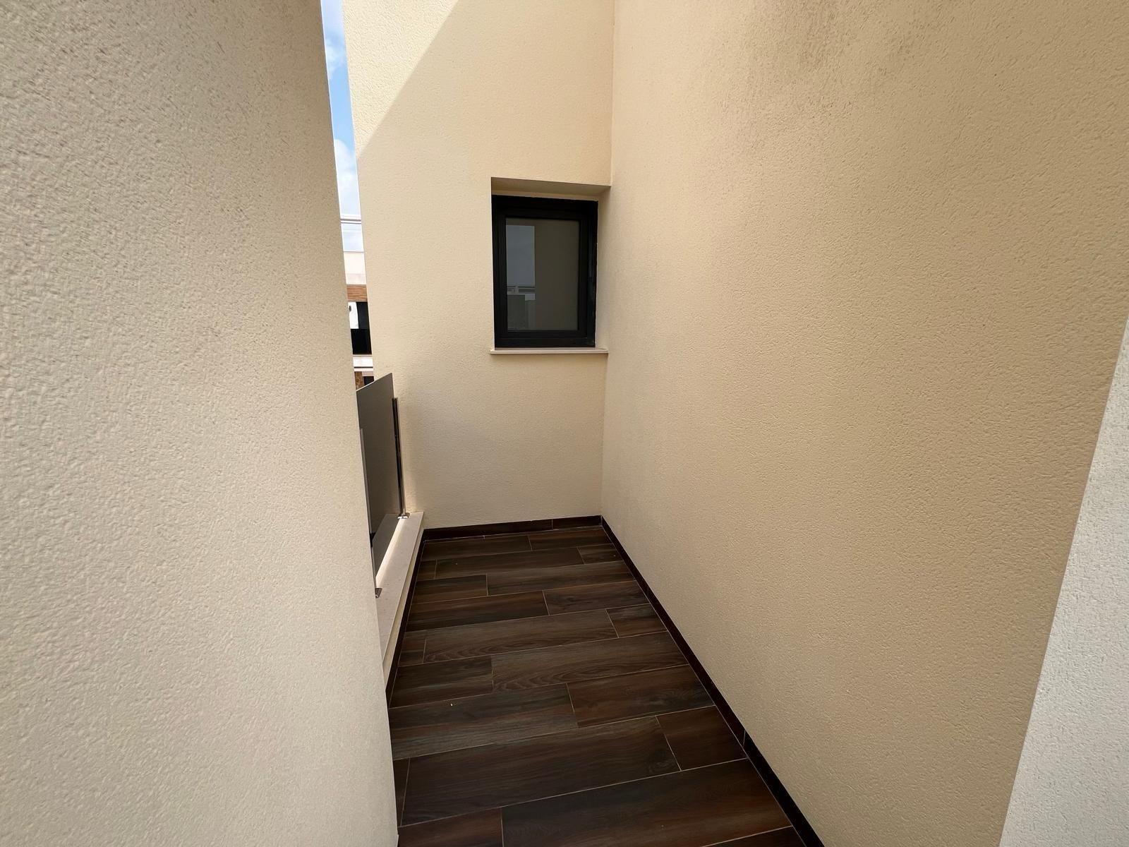 3-69-5 VILLA DE LUJO EN LOMAS DE CABO ROIG CON PISCINA PRIVADA Y PARCELA DE 200 M2. 3 DORM. 3 BAÑOS.