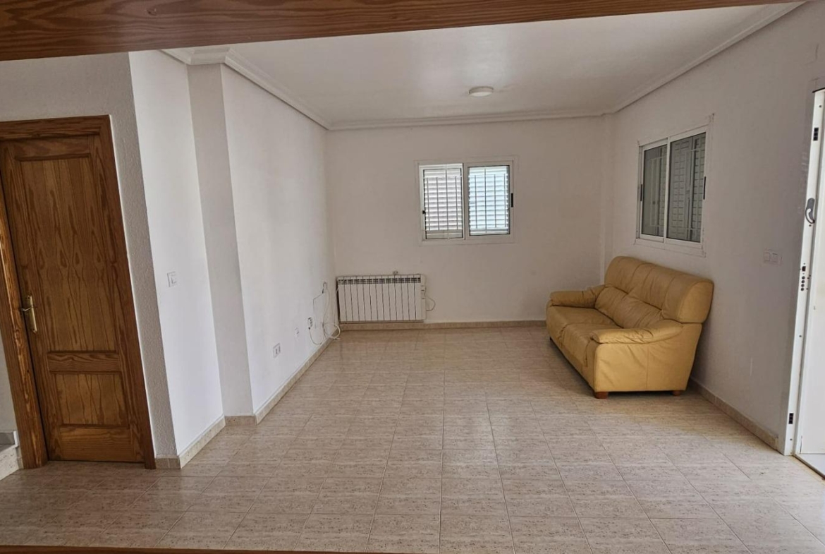 ORIHUELA COSTA EXCLUSIVA: ZENIAMAR 3, 4 HABS AMPLIO JARDIN PISCINA COM 320.000 EUROS!