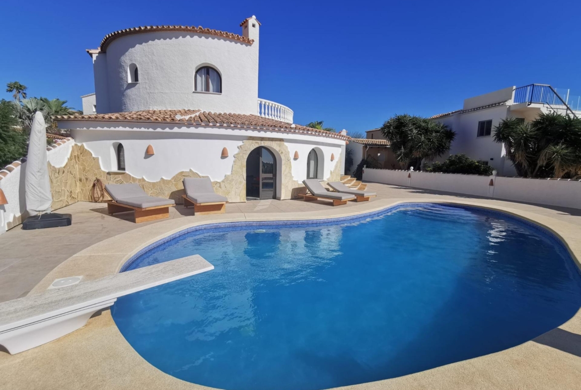 Villa with Sea Views in Cumbre del Sol 🏡🌊