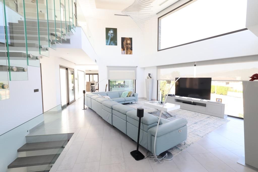 VILLA DE LUJO DE 5 DORM. 6 BAÑOS. EN MONTE OLIMPO JÁVEA.
