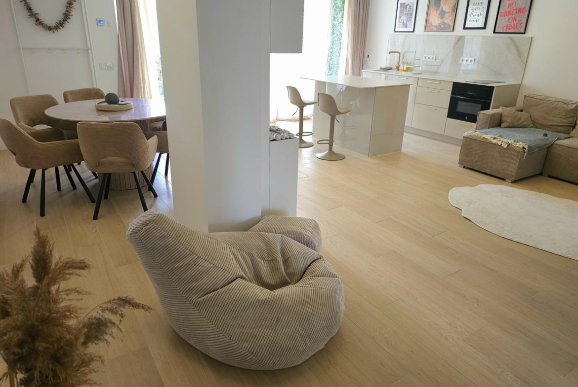 Exclusive Renovated Apartment in La Veleta, Torrevieja – Steps from the Sea