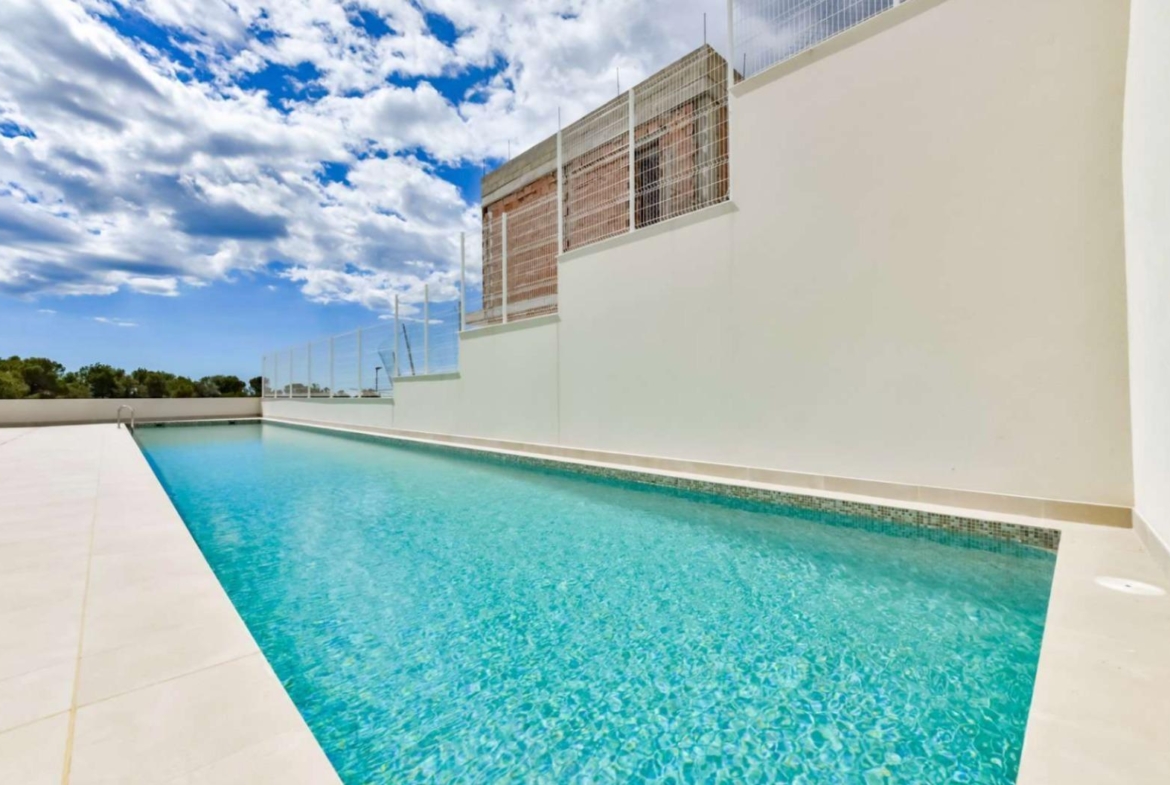 Nieuw gebouwde villa in Golf Bahía Luxe, ruimte en energie-efficiëntie
