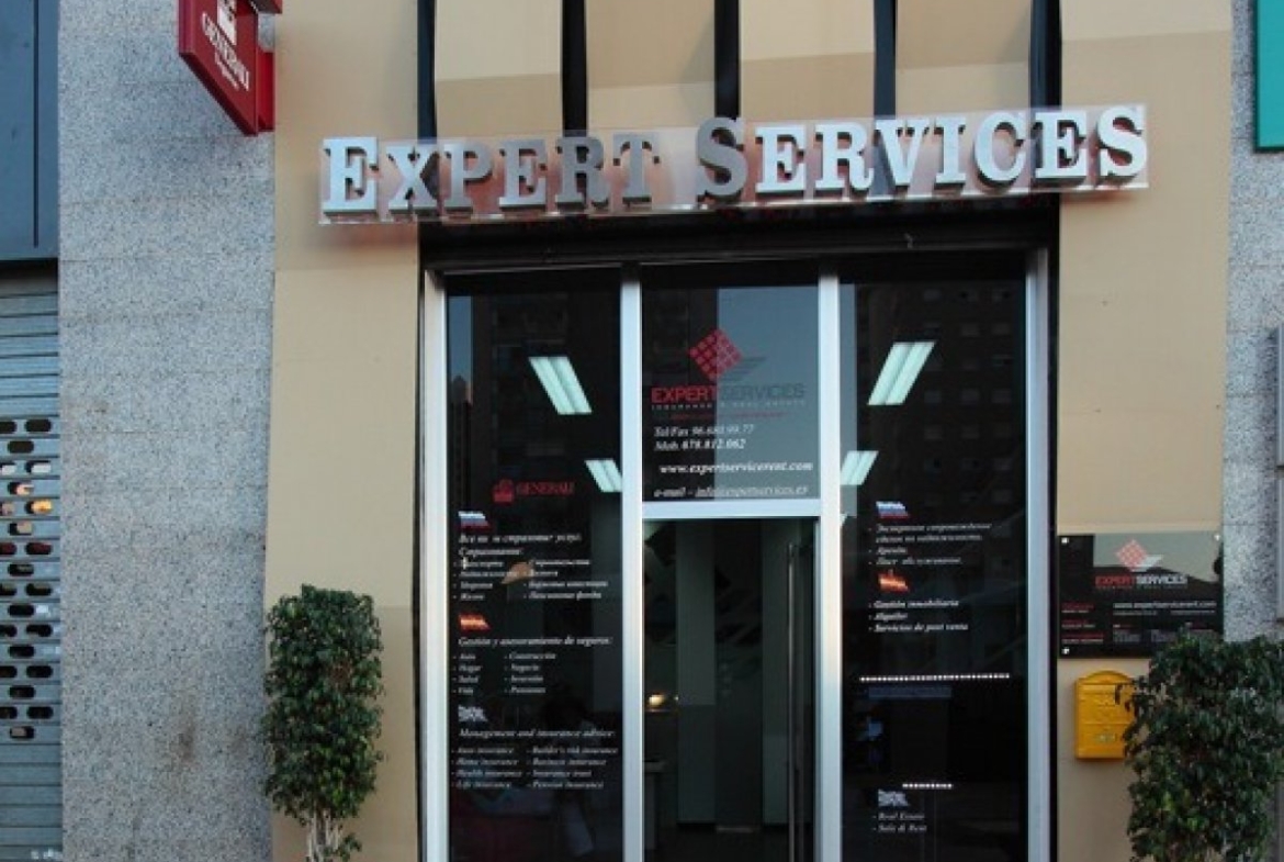 Great office near the hotel Bali in Benidorm