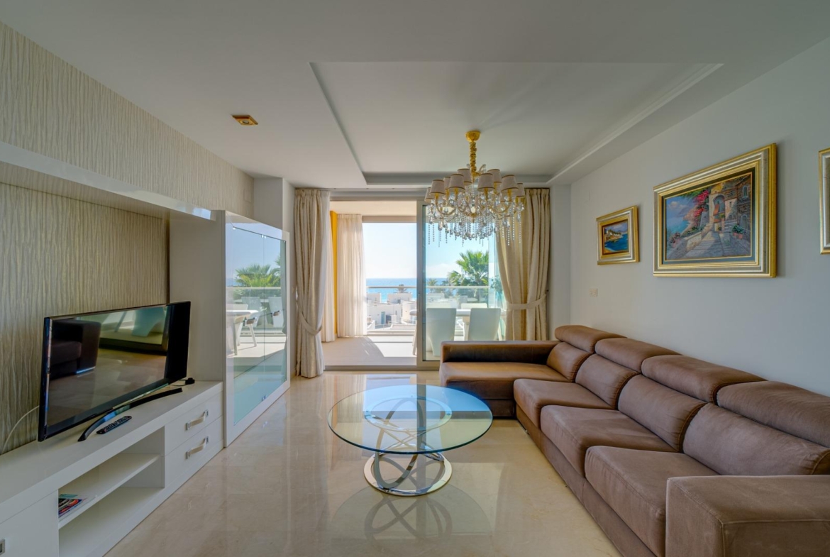 Magnificent apartment with stunning sea views