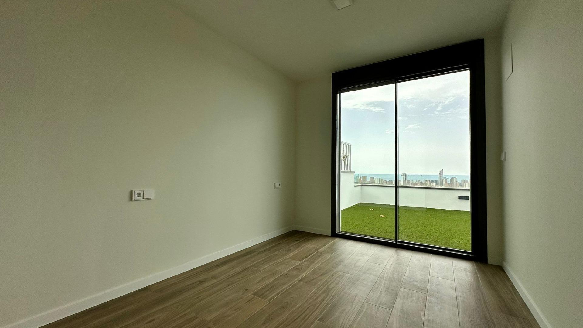 NIEUWE APPARTEMENT MET ZEEZICHTEN