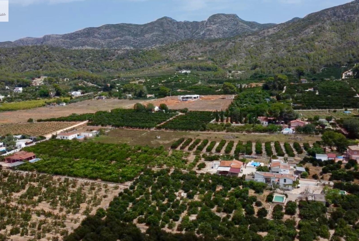 EXCLUSIVA VILLA DE OBRA NUEVA