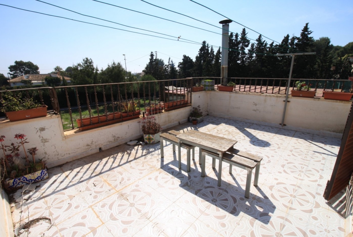 CAMPOAMOR, SPECTACULAR FINCA, 3500 M2  PLOT WITH 2 HOUSES, PRIVATE POOL, 2500 METERS FROM THE BEACH