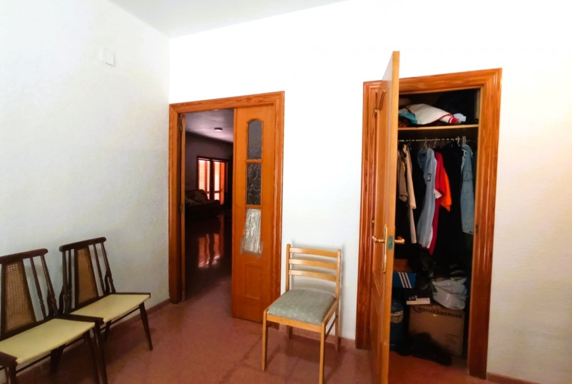 INDEPENDENT VILLA OF 500M2 – LAND OF 10,000M2 NEXT TO BONALBA – MUCHAMIEL