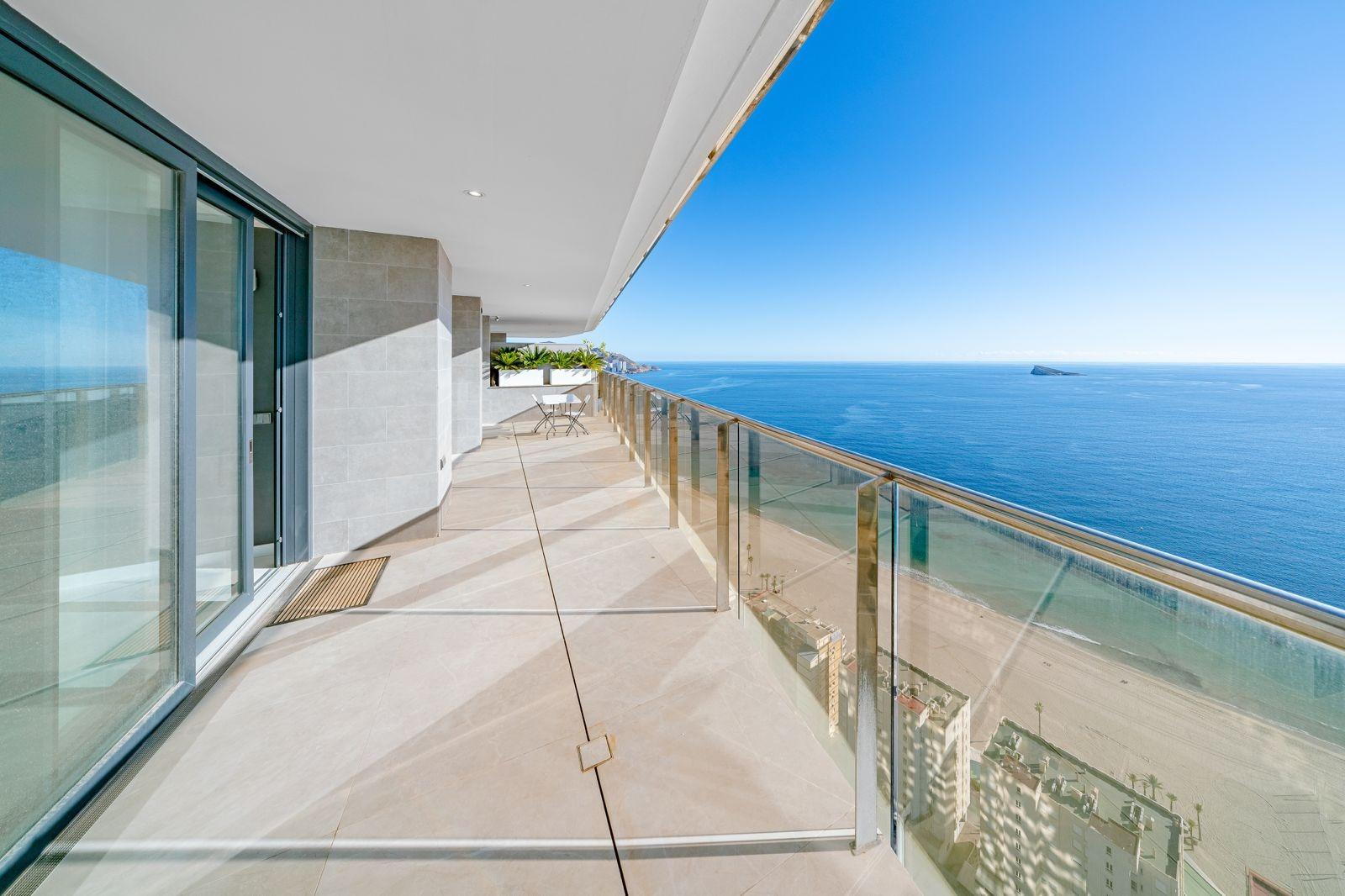 Premium Apartment at Sunset Cliffs – 29th Floor