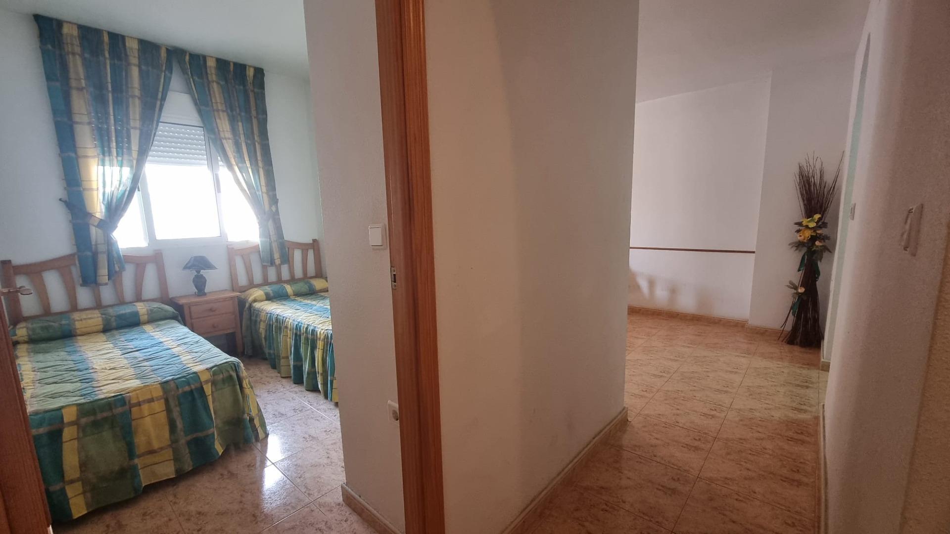 3-8-143 Apartamento semi-nuevo en la zona mas demandada de Torrevieja !