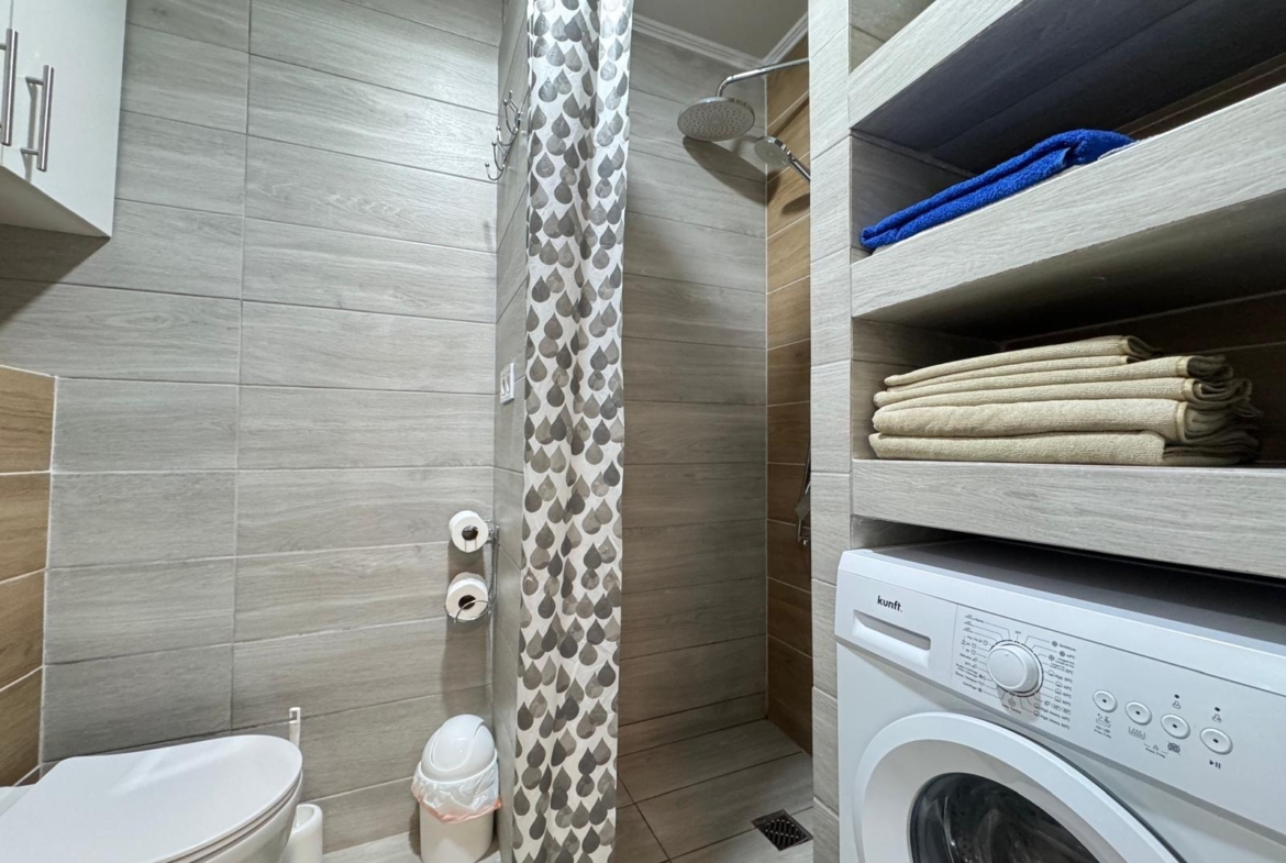 2 BAÑOS. 65 M2. SECADO POR DOS ESTUDIOS PARA ALQUILAR