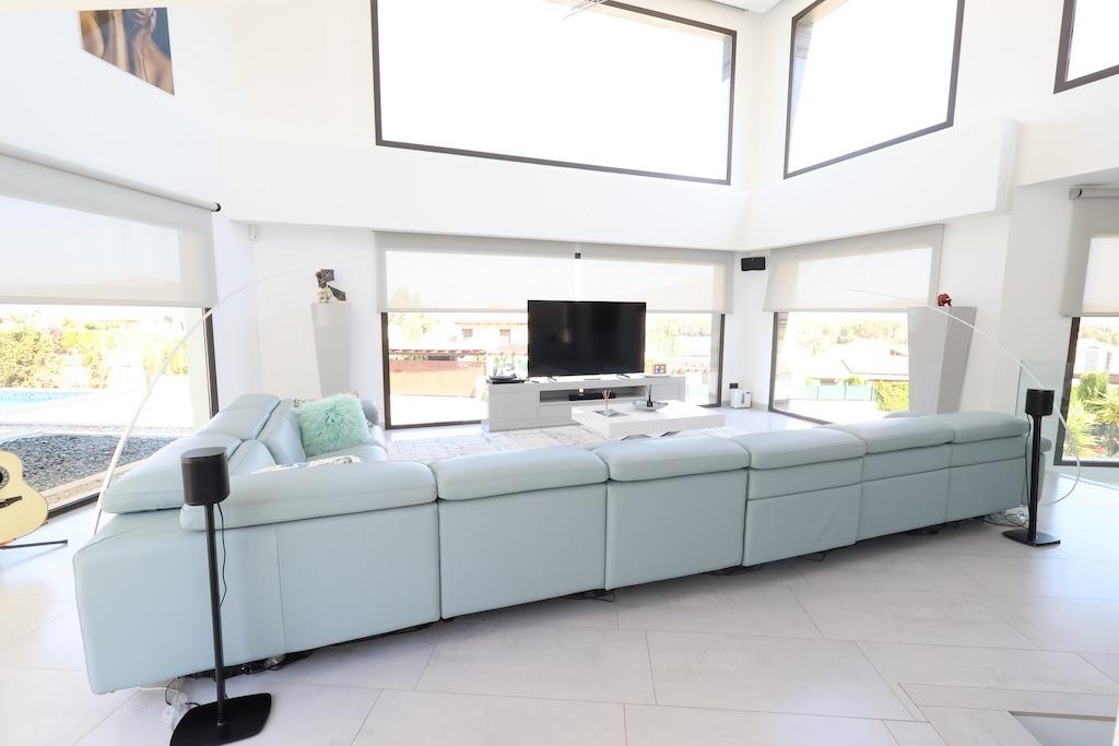 VILLA DE LUJO DE 5 DORM. 6 BAÑOS. EN MONTE OLIMPO JÁVEA.