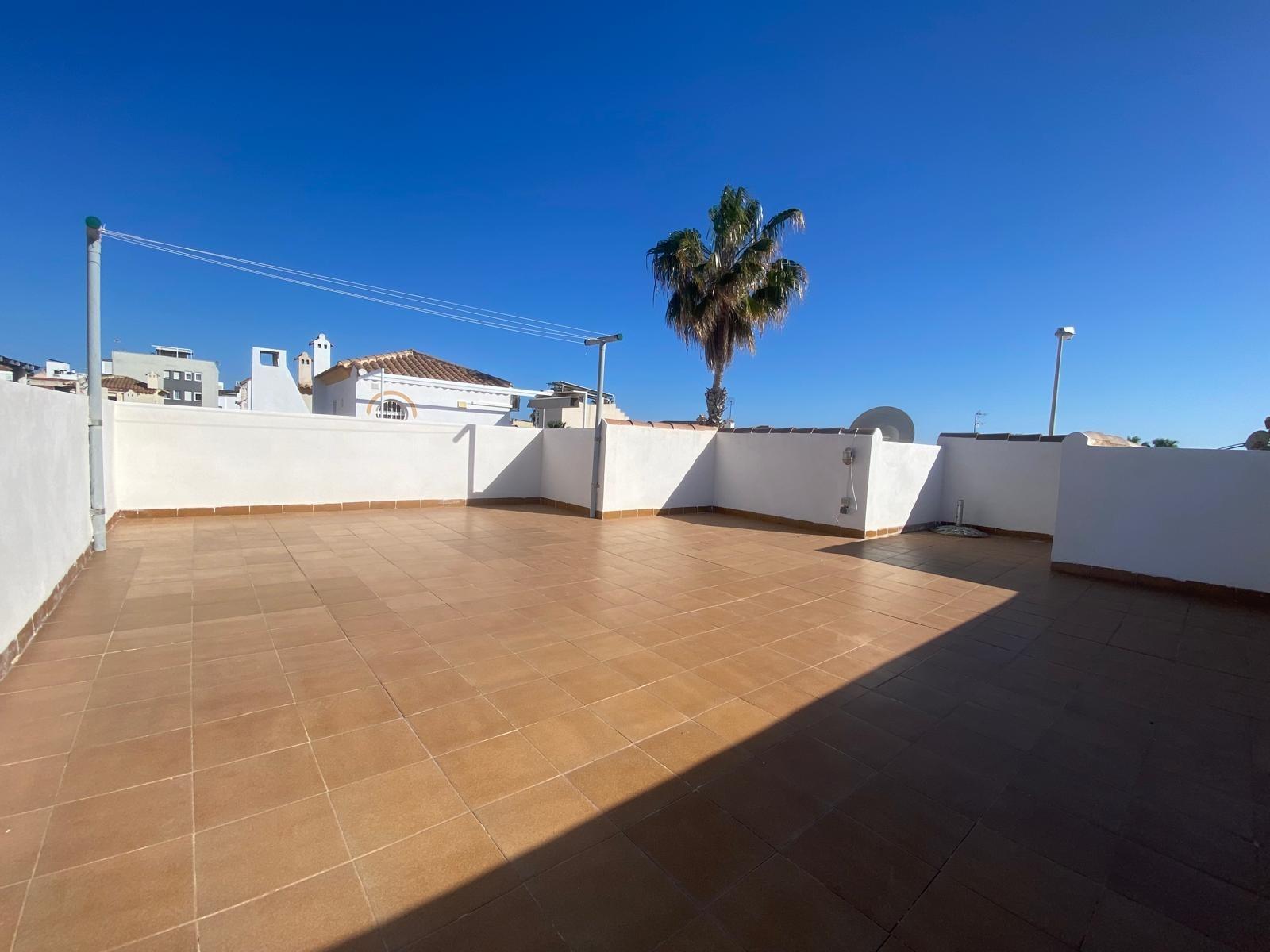 Detached chalet in Torrevieja (Torreblanca), just 300 meters from the sea.