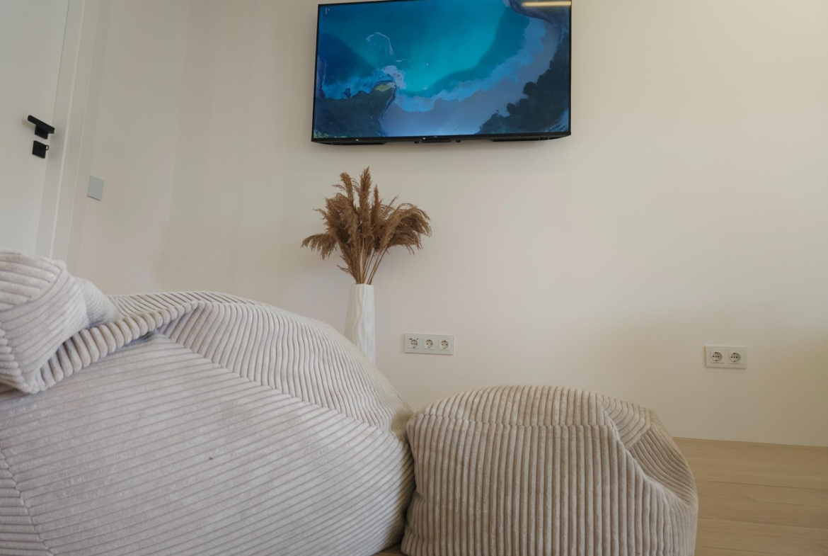 Exclusive Renovated Apartment in La Veleta, Torrevieja – Steps from the Sea