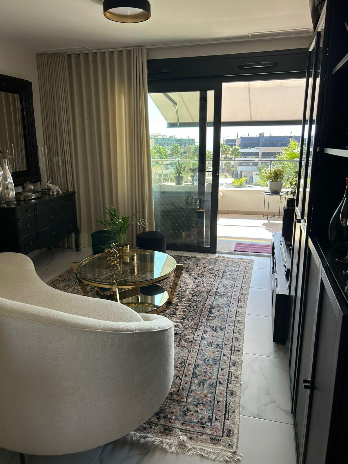 3-8-172 ÁTICO EN PLAYA FLAMENCA CON SOLARIUM PRIVADO. 2 DORM. 2 BAÑOS. 80 M2 DE SUPERFICIE. PISCINAS COMUN.
