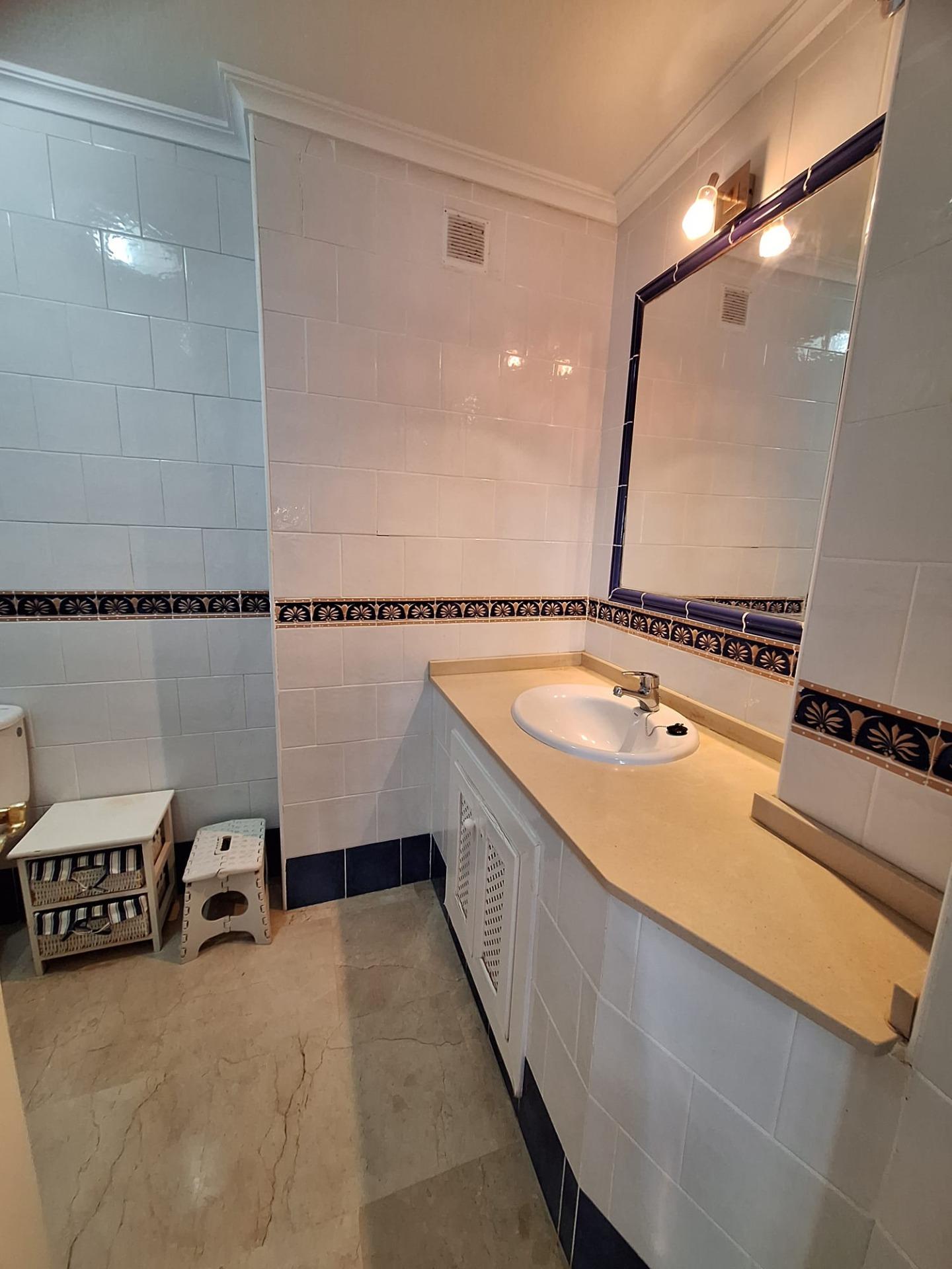 3-8-175 Apartamento en la prestigiosa urbanización Jumilla 3