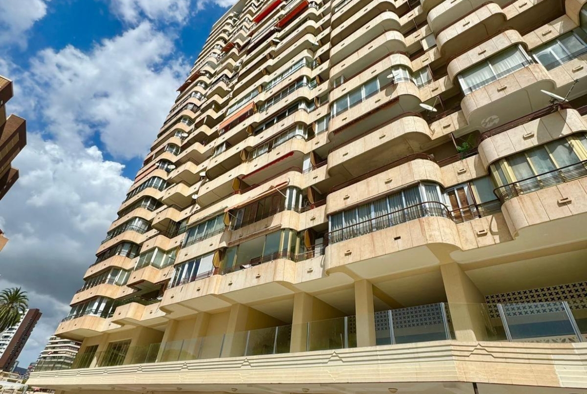 Apartamento con IMPRESIONANTES vistas al mar, Edif. Coblanca 8, playa Levante, Benidorm