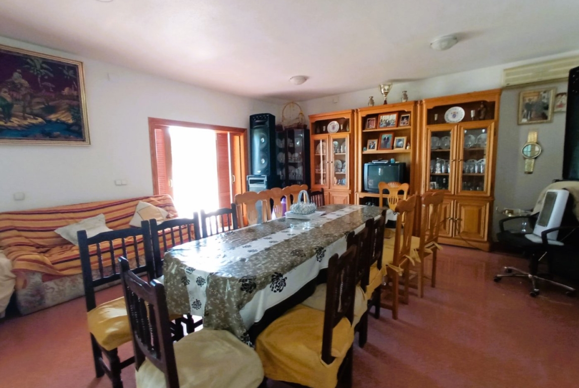 INDEPENDENT VILLA OF 500M2 – LAND OF 10,000M2 NEXT TO BONALBA – MUCHAMIEL