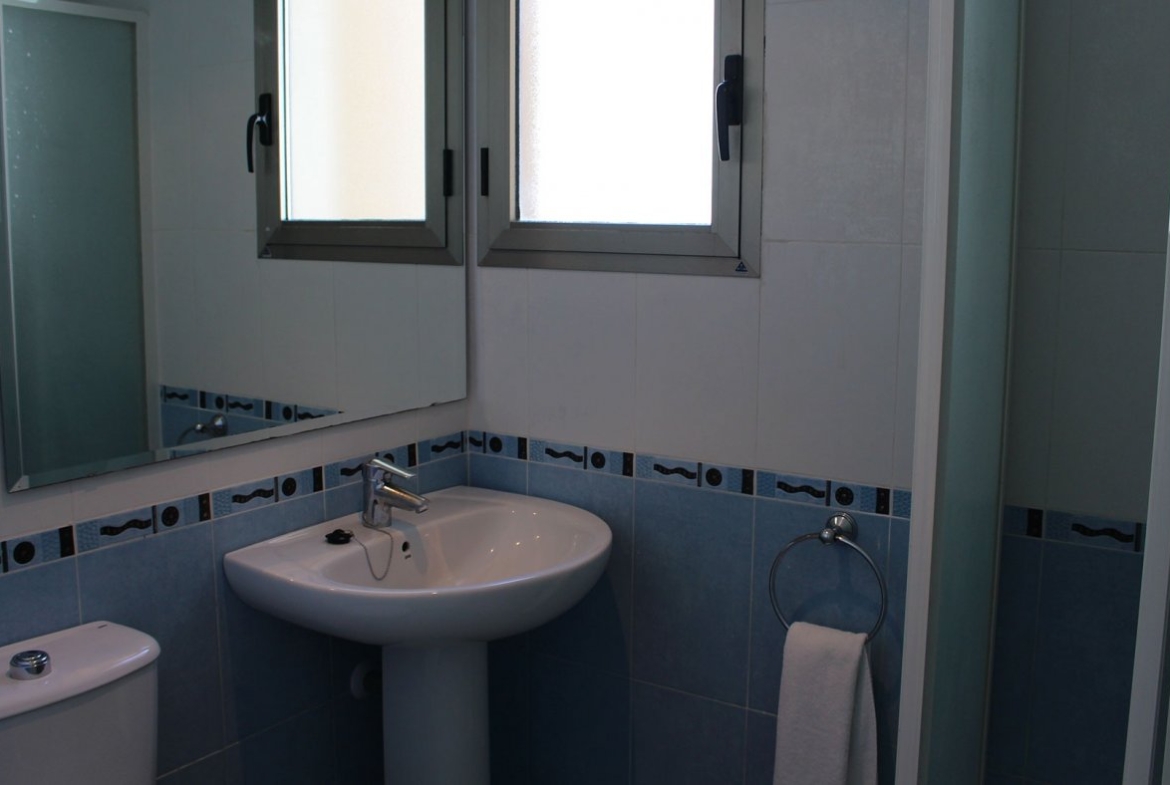 Apartamento de 2 dormitorios en primera línea de playa