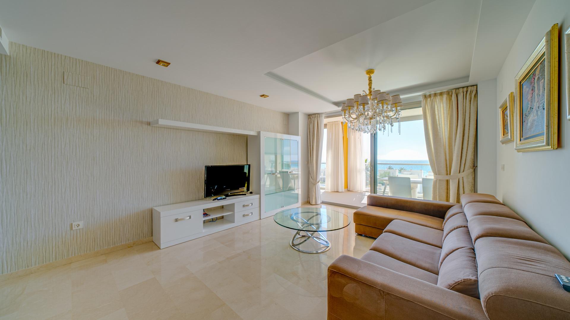 Magnificent apartment with stunning sea views