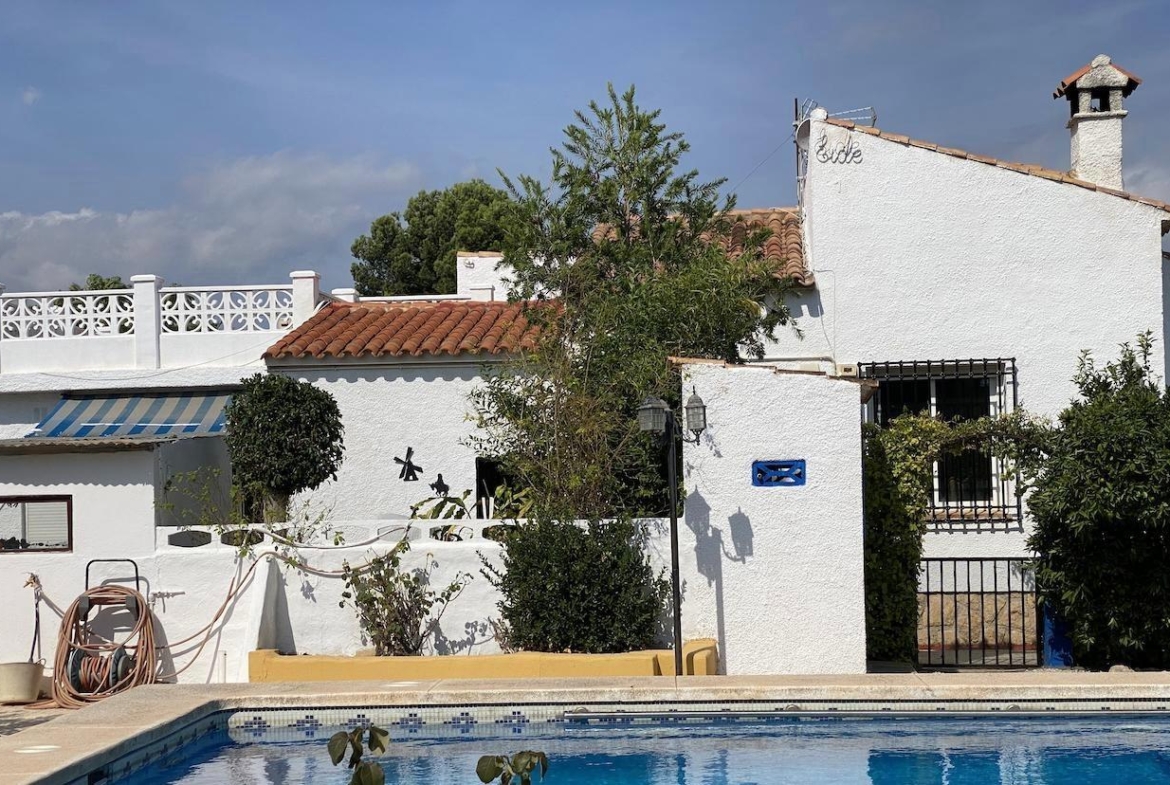 LOVELY  VILLA IN ALFAS DEL PI