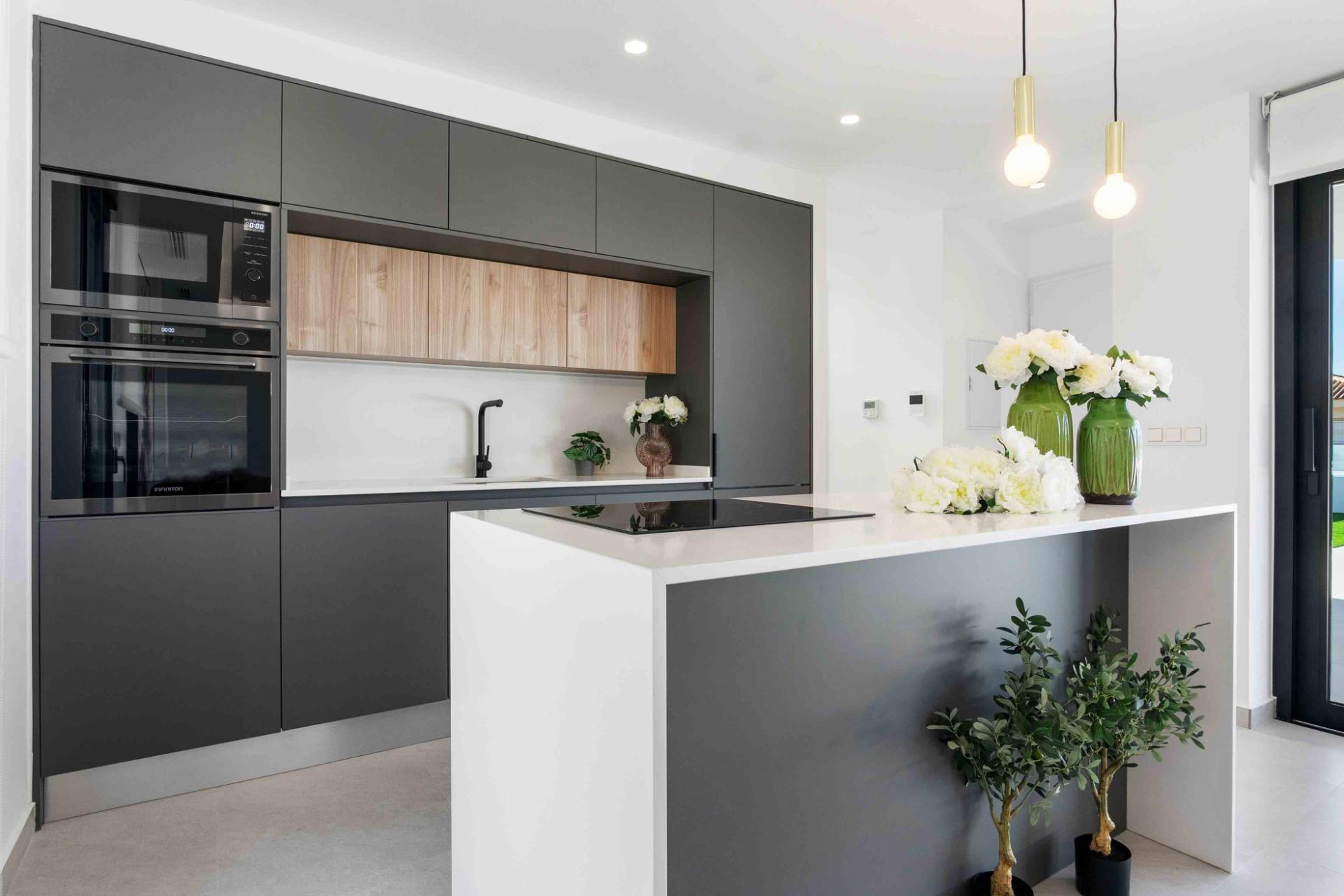 LUXURY VILLAS. NEW CONSTRUCTION. PILOT FLAT DONE.