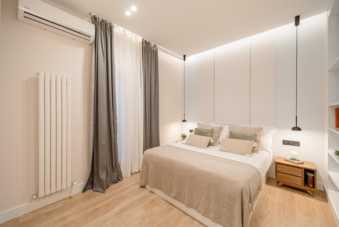 COMPLETELY RENOVATED HOUSING FOR SALE IN THE CENTRAL AREA, MADRID